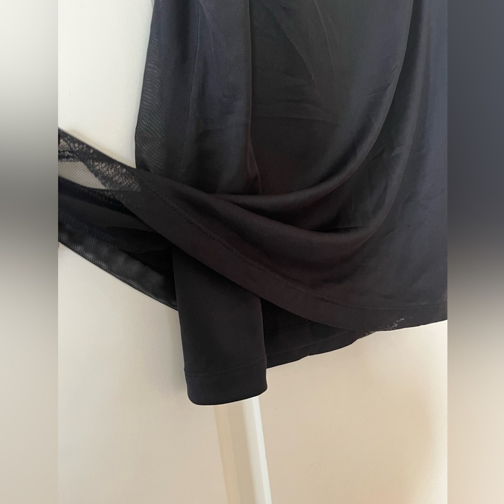 Halogen Rich Black Sleeveless Lined Drop Neckline Blouse Women’s Size Small - Picture 4 of 14